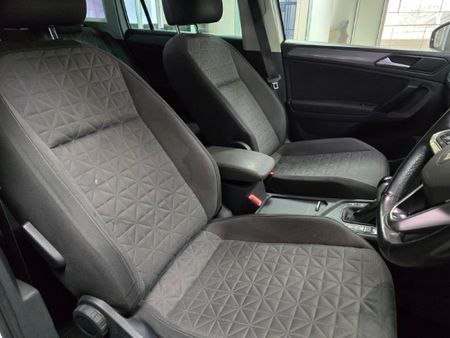 2023-Volkswagen-Tiguan-14-TSI-Life-DSG-Auto-110kW_9