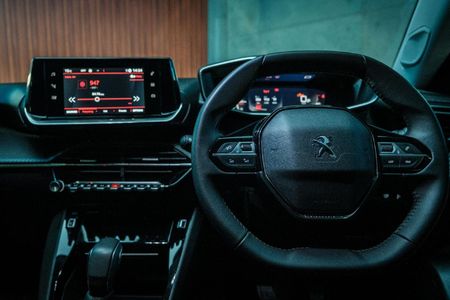2022-Peugeot-2008-12T-Allure-Auto_12