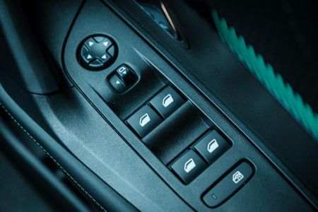 2022-Peugeot-2008-12T-Allure-Auto_23