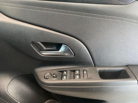 2021-Opel-Corsa-12T-Elegance-Auto-96kW_13