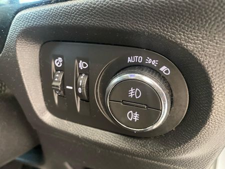 2021-Opel-Corsa-12T-Elegance-Auto-96kW_22