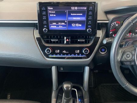 2024-Toyota-Corolla-Cross-18-XS_15