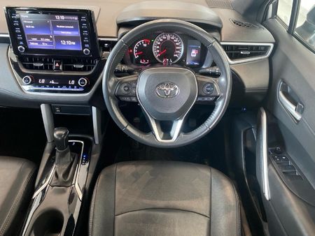 2024-Toyota-Corolla-Cross-18-XS_18