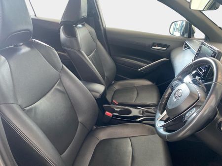 2024-Toyota-Corolla-Cross-18-XS_7