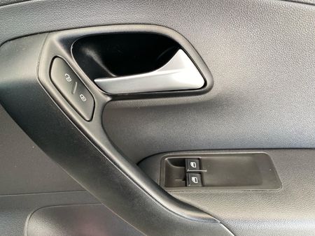 2025-Volkswagen-Polo-Vivo-16-Life_13