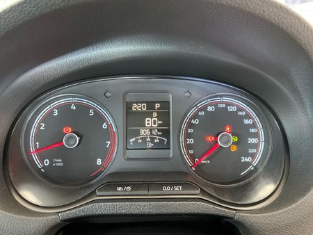 2025-Volkswagen-Polo-Vivo-16-Life_15