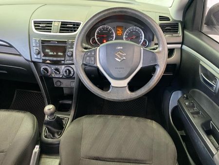 2015-Suzuki-Swift-12-GL_18