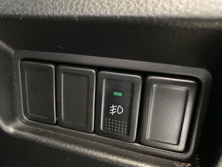 2015-Suzuki-Swift-12-GL_19