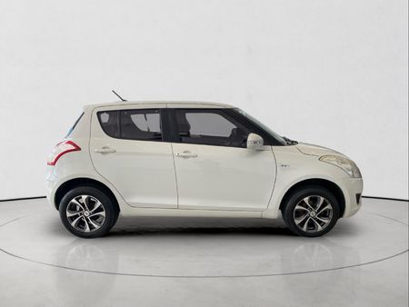 2015-Suzuki-Swift-12-GL_2