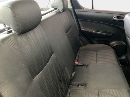 2015-Suzuki-Swift-12-GL_8
