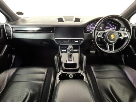 2019-Porsche-Cayenne-Auto_1