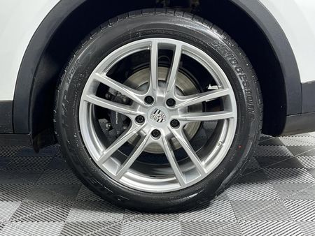 2019-Porsche-Cayenne-Auto_6