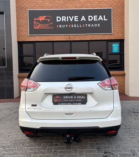 2015-Nissan-X-Trail-16-dCi-XE_5