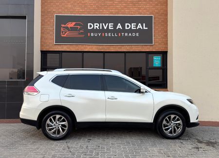 2015-Nissan-X-Trail-16-dCi-XE_7