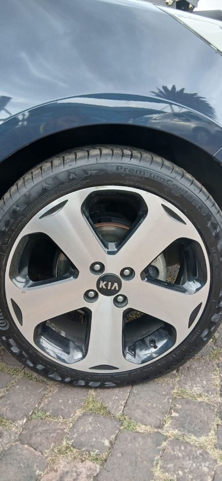 2013-Kia-Rio-14-Tec-5-dr_13