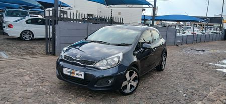 2013-Kia-Rio-14-Tec-5-dr_5