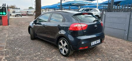 2013-Kia-Rio-14-Tec-5-dr_8