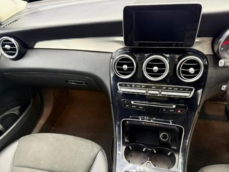 2019-Mercedes-Benz-GLC-250d-AMG_12