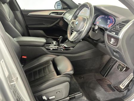 2021-BMW-X4-xDrive20d-M-Sport_9