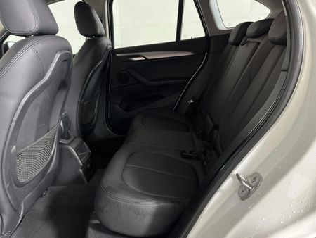2016-BMW-X1-sDrive20d-Auto_3
