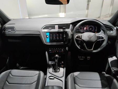 2025-Volkswagen-Tiguan-Allspace-14-TSI-R-Line-DSG-Auto_18