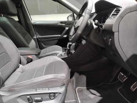 2025-Volkswagen-Tiguan-Allspace-14-TSI-R-Line-DSG-Auto_24
