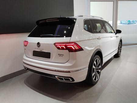 2025-Volkswagen-Tiguan-Allspace-14-TSI-R-Line-DSG-Auto_6