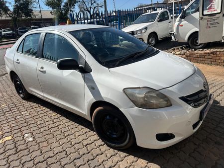 2008-Toyota-Yaris-T3-Sedan_5