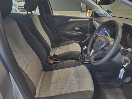 2025-Opel-Corsa-12T-Lite_9