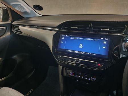 2025-Opel-Corsa-12T-Lite_13