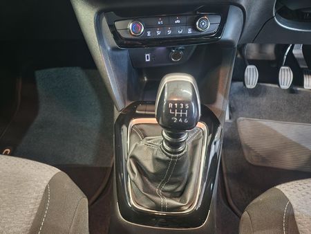 2025-Opel-Corsa-12T-Lite_15