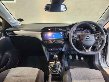 2025-Opel-Corsa-12T-Lite_17