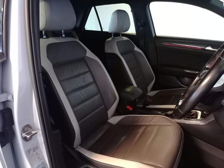 2021-Volkswagen-T-Roc-20-TSI-4Motion-R-Line-Auto_20