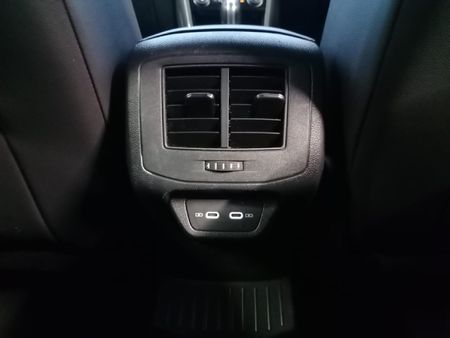 2021-Volkswagen-T-Roc-20-TSI-4Motion-R-Line-Auto_21