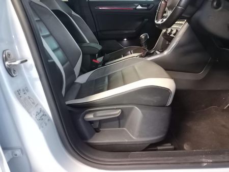 2021-Volkswagen-T-Roc-20-TSI-4Motion-R-Line-Auto_23
