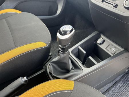 2025-Renault-Kwid-10-Climber_12