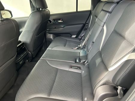 2025-Toyota-Land-Cruiser-300-V6-33-D-GR-S_18