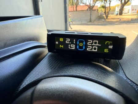 2019-Suzuki-Jimny-15-GLX-Auto_10