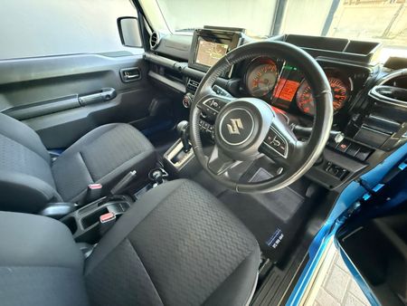 2019-Suzuki-Jimny-15-GLX-Auto_11