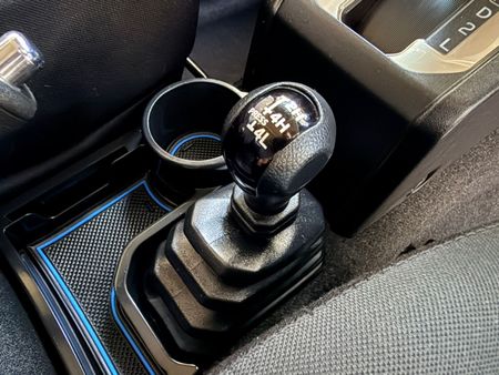 2019-Suzuki-Jimny-15-GLX-Auto_7