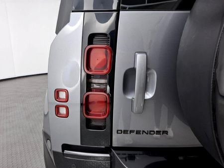 2023-Land-Rover-Defender-110-D240-HSE-X-Dynamic-177kw_18