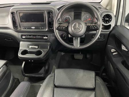 2025-Mercedes-Benz-Vito-116-20-CDI-Tourer-Pro-Auto_16