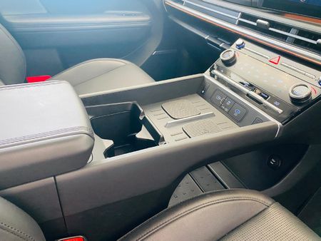 2025-Hyundai-Santa-Fe-16H-Elite-AWD-Hybrid_10