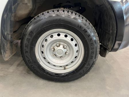 2023-Isuzu-D-Max-19-DDI-HR-L-Single-Cab_8