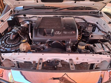 2012-Toyota-Hilux-30-D-4D-Raider-Xtra-Cab_6