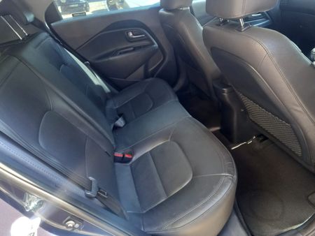 2013-Kia-Rio-14-5-dr_10