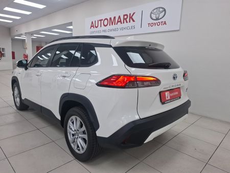2025-Toyota-Corolla-Cross-18-XS-Hybrid_4