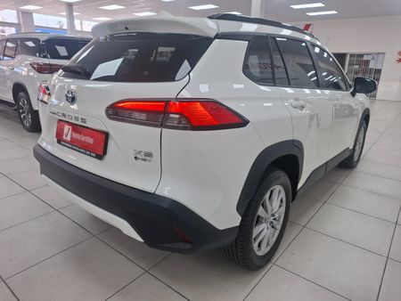 2025-Toyota-Corolla-Cross-18-XS-Hybrid_7
