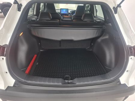 2025-Toyota-Corolla-Cross-18-XS-Hybrid_8