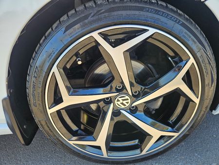 2022-Volkswagen-Polo-Vivo-14-Comfortline-5-dr_14